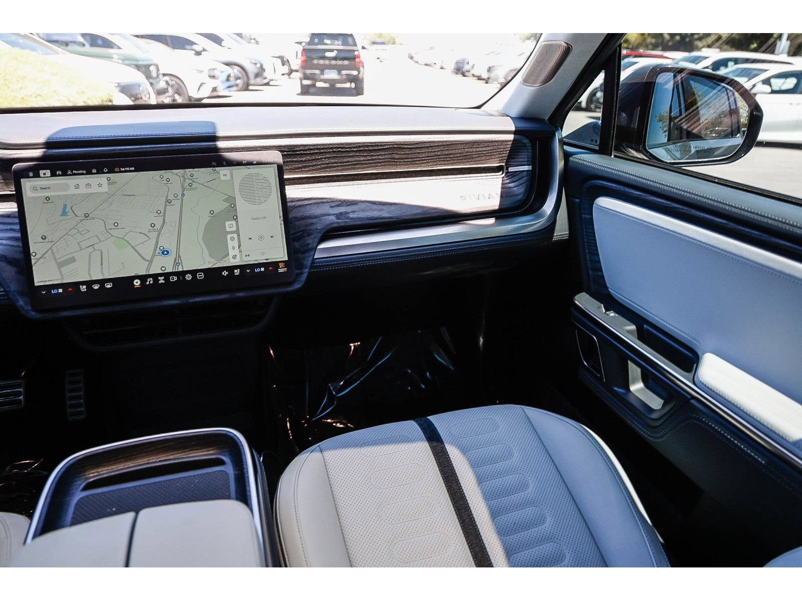 Used 2023 Rivian R1S Adventure AWD/4WD image 16