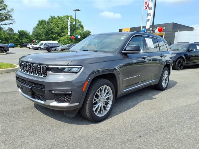 Used 2024 Jeep Grand Cherokee L Summit w/ Advanced Protech Group IV AWD/4WD image 9