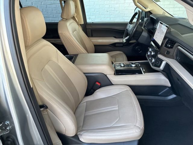 Used 2023 Ford Expedition Limited image 28