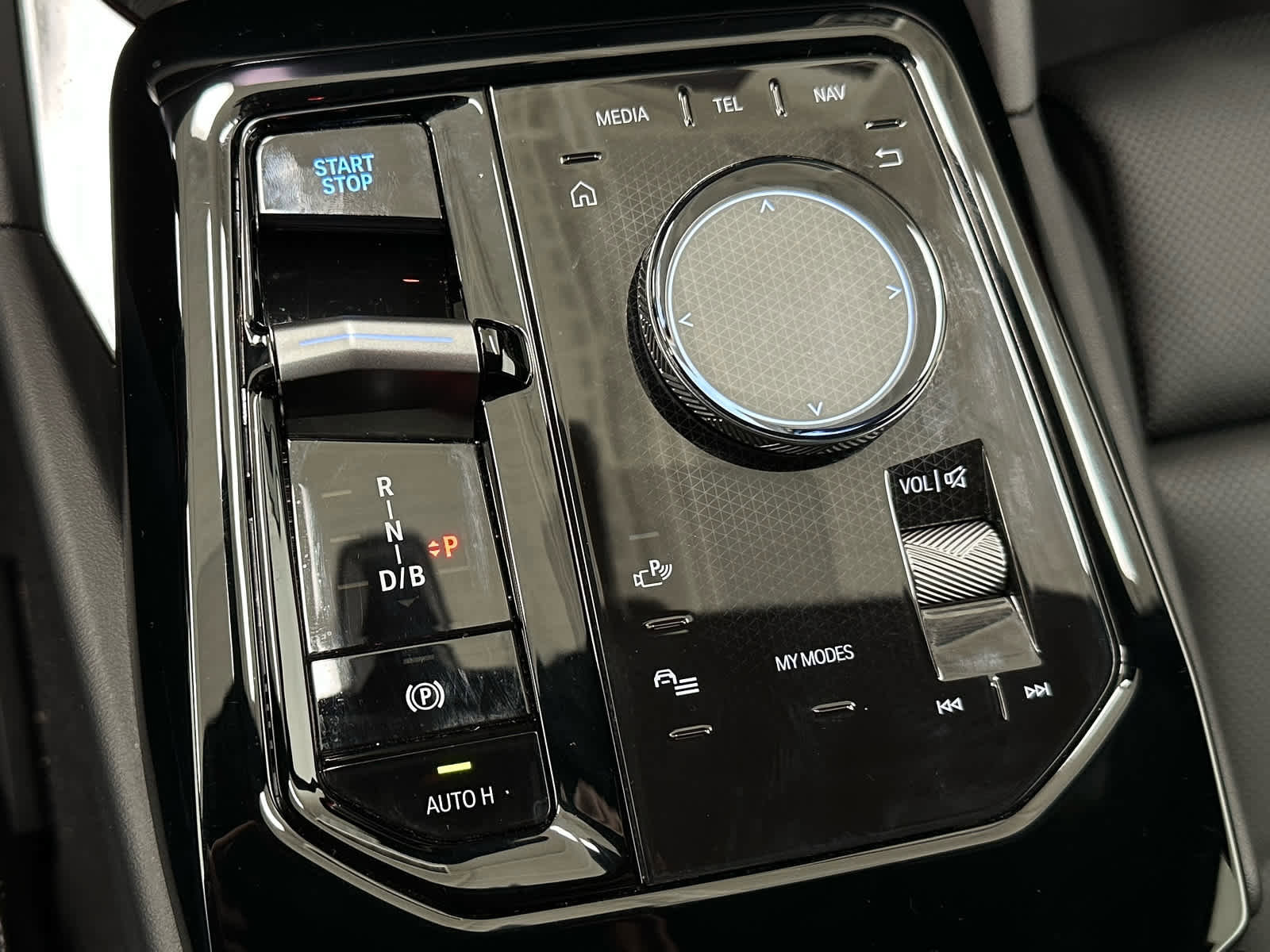 Used 2025 BMW i5 xDrive40 w/ M Sport Package AWD/4WD image 29