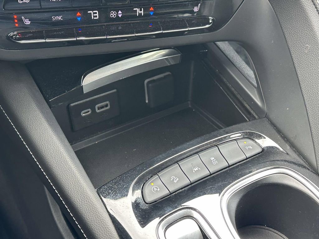Certified 2023 Buick Envision Essence image 28