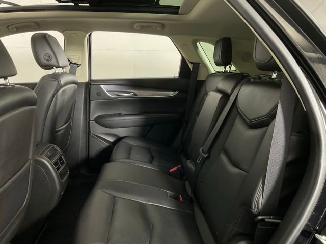 Used 2017 Cadillac XT5 Luxury w/ Driver Awareness Package image 31