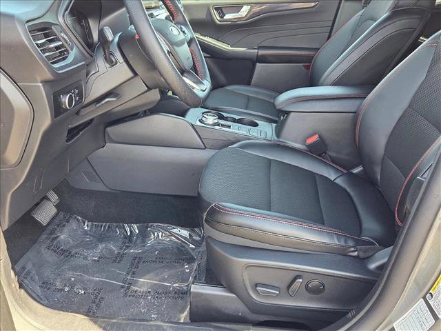 Used 2025 Ford Escape ST-Line image 15