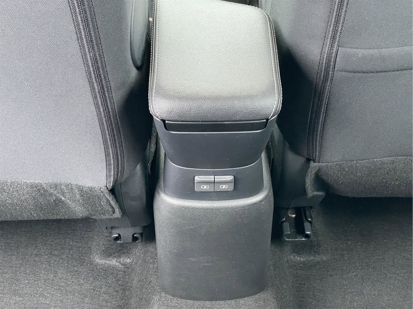 Used 2023 Nissan Kicks S image 17