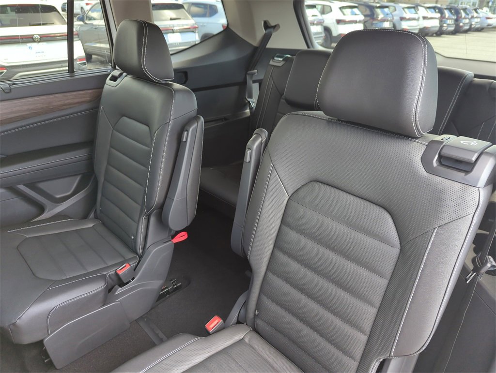 New 2026 Volkswagen Atlas SEL image 26
