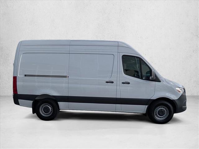 Used 2024 Mercedes-Benz Sprinter 2500 image 4