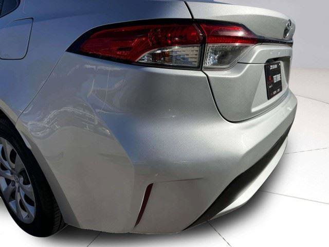 Used 2020 Toyota Corolla LE FWD image 14