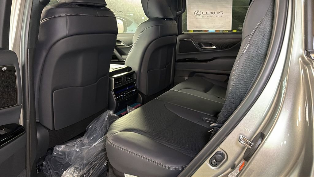 New 2026 Lexus LX 700h Luxury image 13