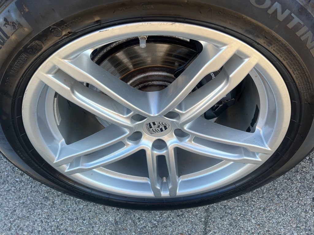 Used 2022 Porsche Macan Base image 40