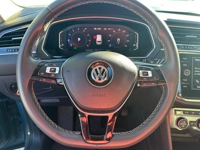Certified 2021 Volkswagen Tiguan SEL w/ 3rd Row Seat Package image 18