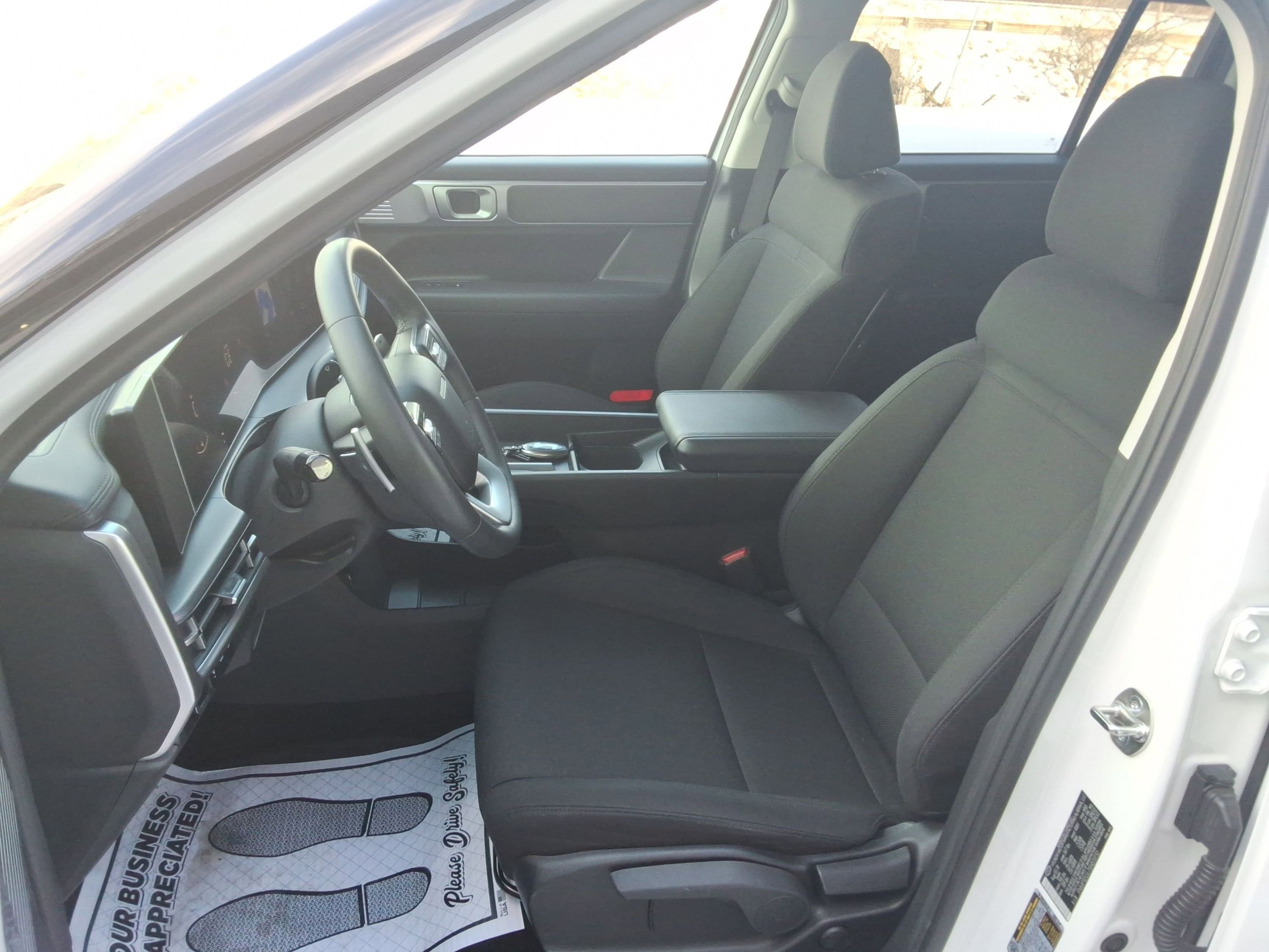 Used 2025 Hyundai Santa Fe SE image 27