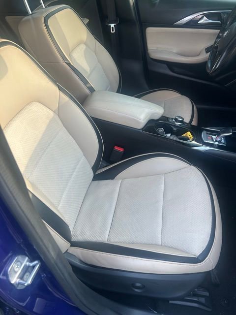 Used 2019 INFINITI QX30 image 8
