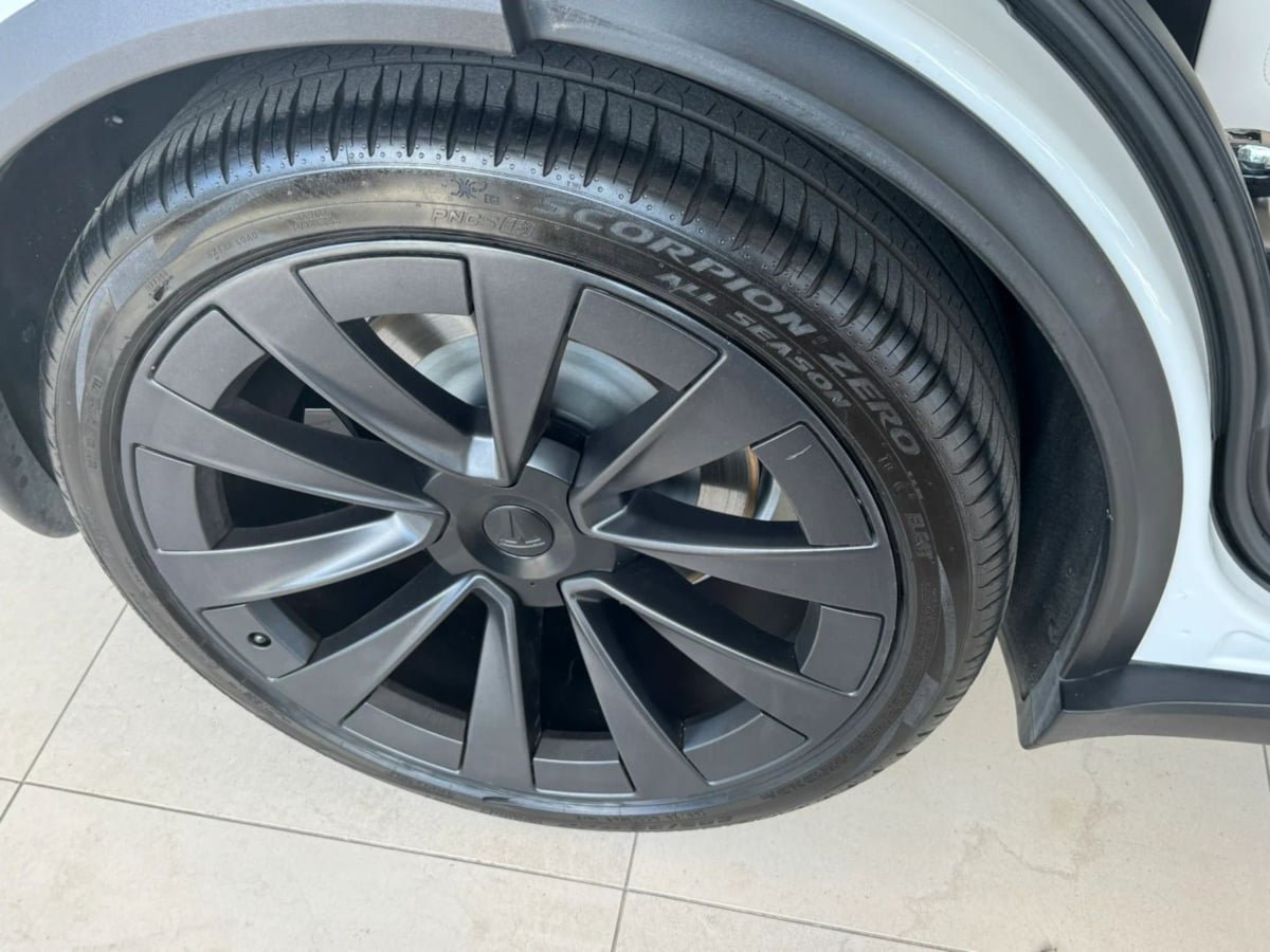 Used 2023 Tesla Model X AWD/4WD image 16