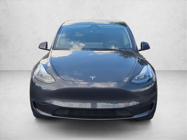 Used 2025 Tesla Model Y Long Range RWD image 2