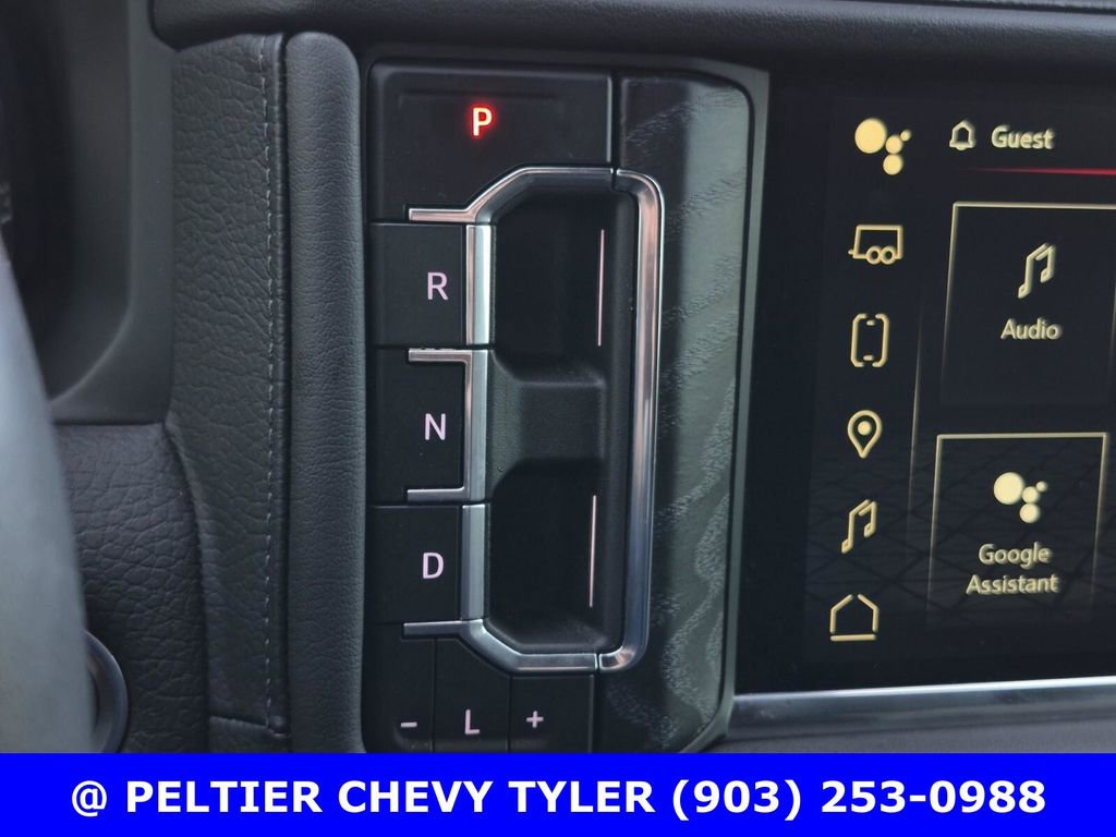 Used 2024 GMC Yukon Denali w/ Advanced Technology Package image 25