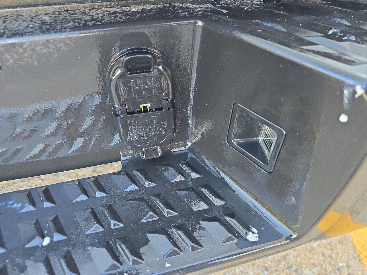 Used 2017 Nissan Titan S image 45