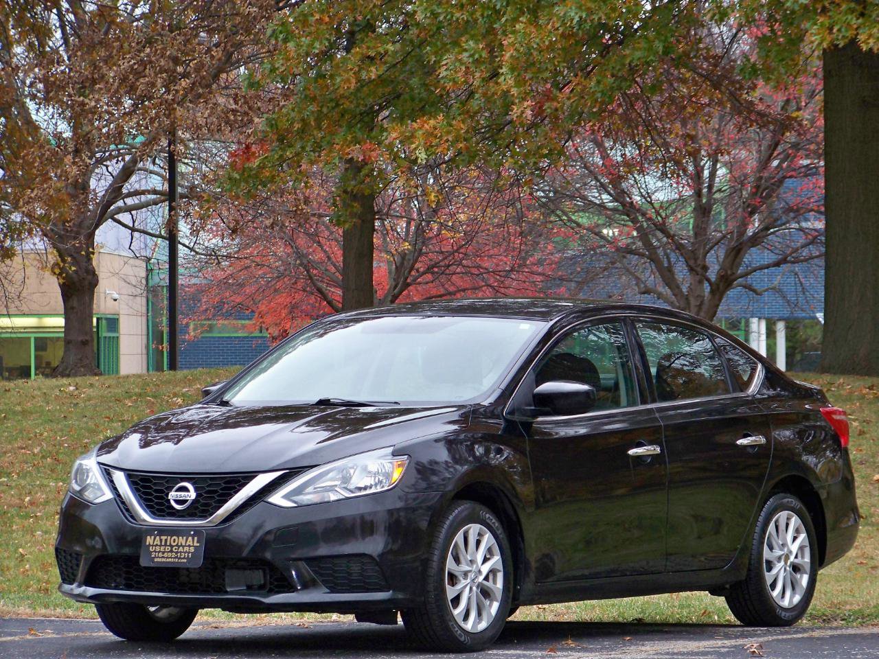 Used 2018 Nissan Sentra SV image 2