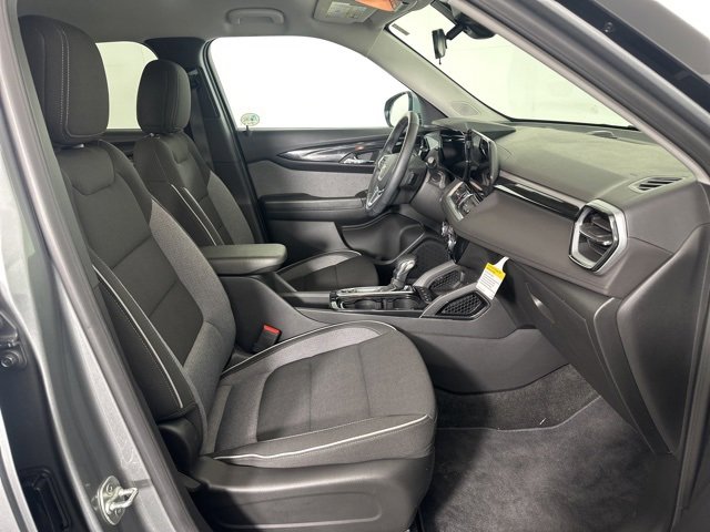 Used 2024 Chevrolet TrailBlazer LT w/ LT Cold Weather Package image 14
