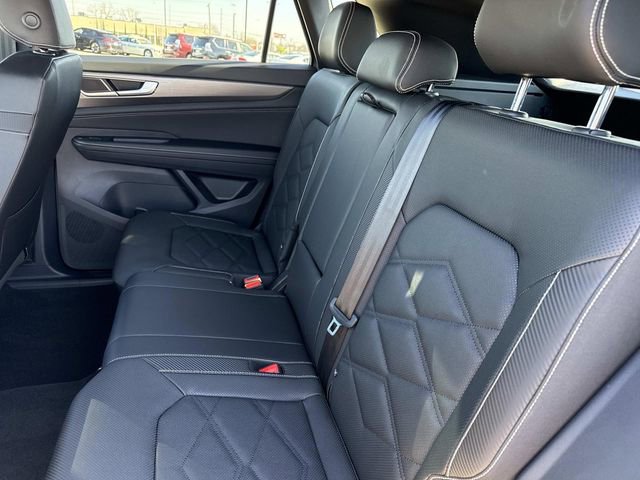 Certified 2025 Volkswagen Atlas Cross Sport SE image 15