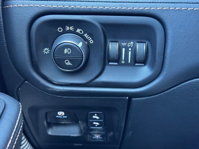 New 2026 RAM 1500 Tungsten w/ Trailer Tow Group image 25