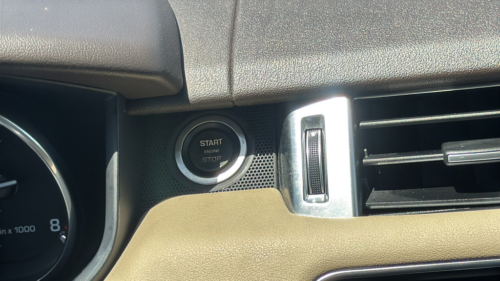 Used 2015 Land Rover Range Rover Sport HSE AWD/4WD image 24