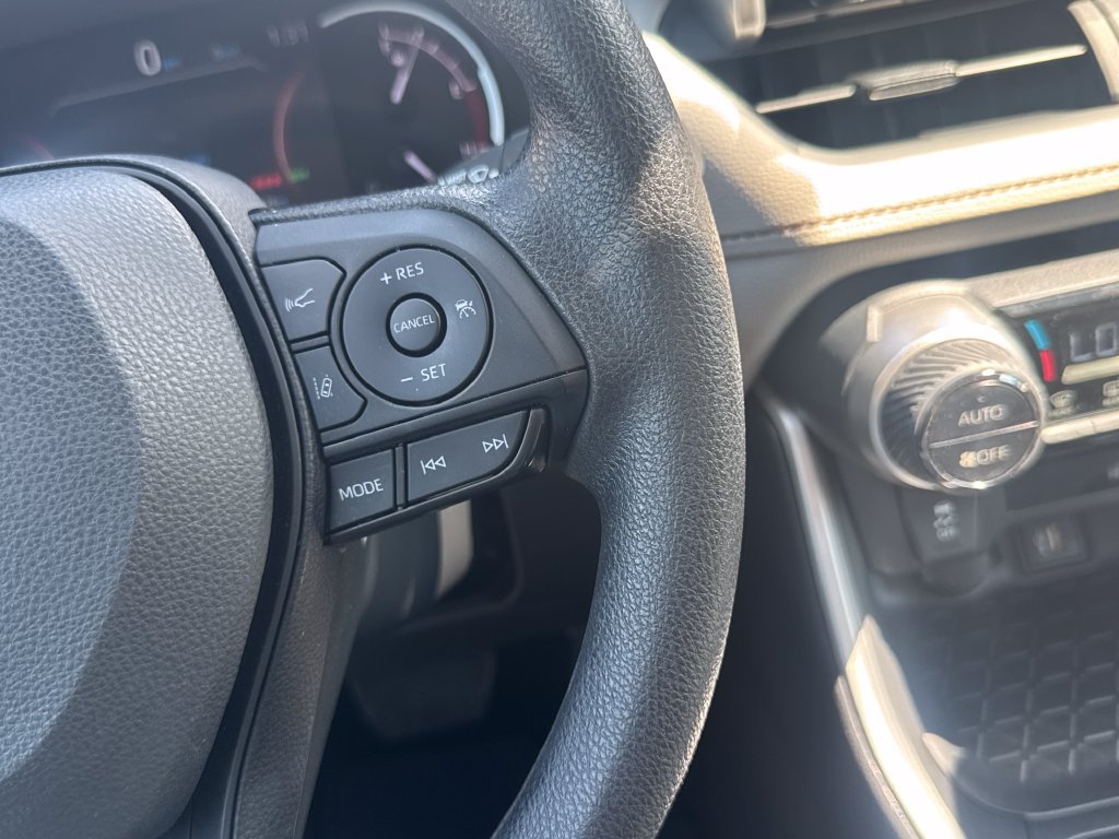 Used 2023 Toyota RAV4 XLE w/ Convenience Package FWD image 19