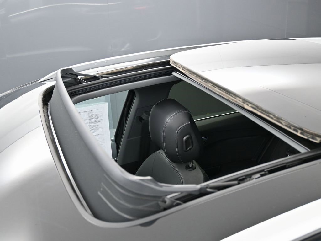 Used 2023 Audi Q4 e-tron Premium w/ Convenience Package image 11