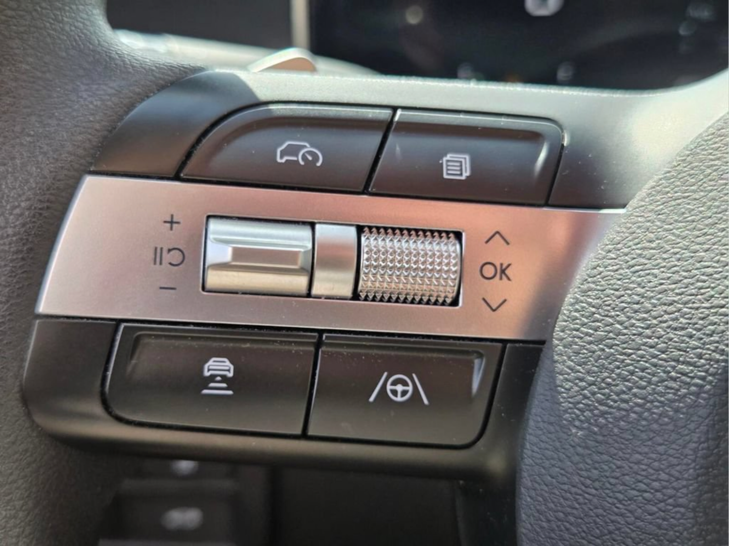 Used 2024 Hyundai Sonata SEL FWD image 32