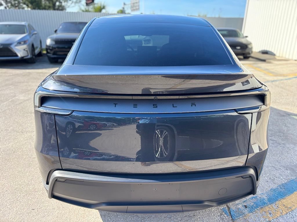 Used 2026 Tesla Model Y 2WD image 4