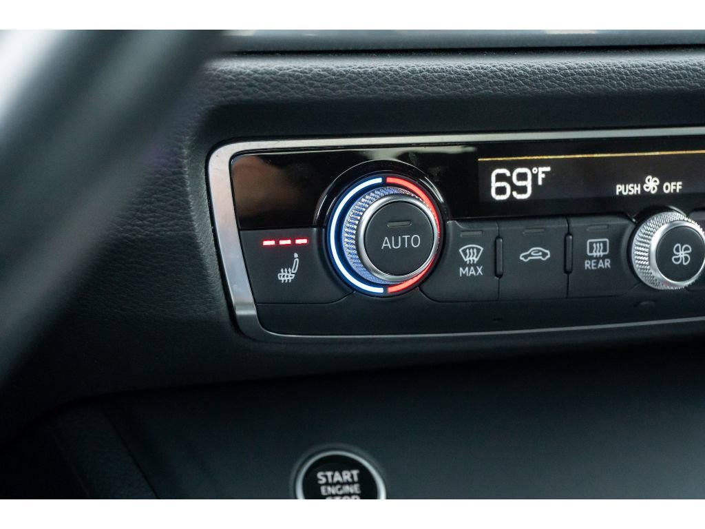 Used 2024 Audi Q3 2.0T Premium image 24