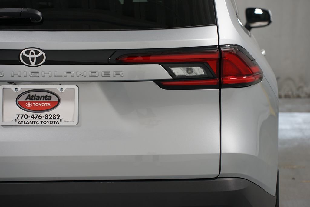 Certified 2025 Toyota Grand Highlander FWD image 10