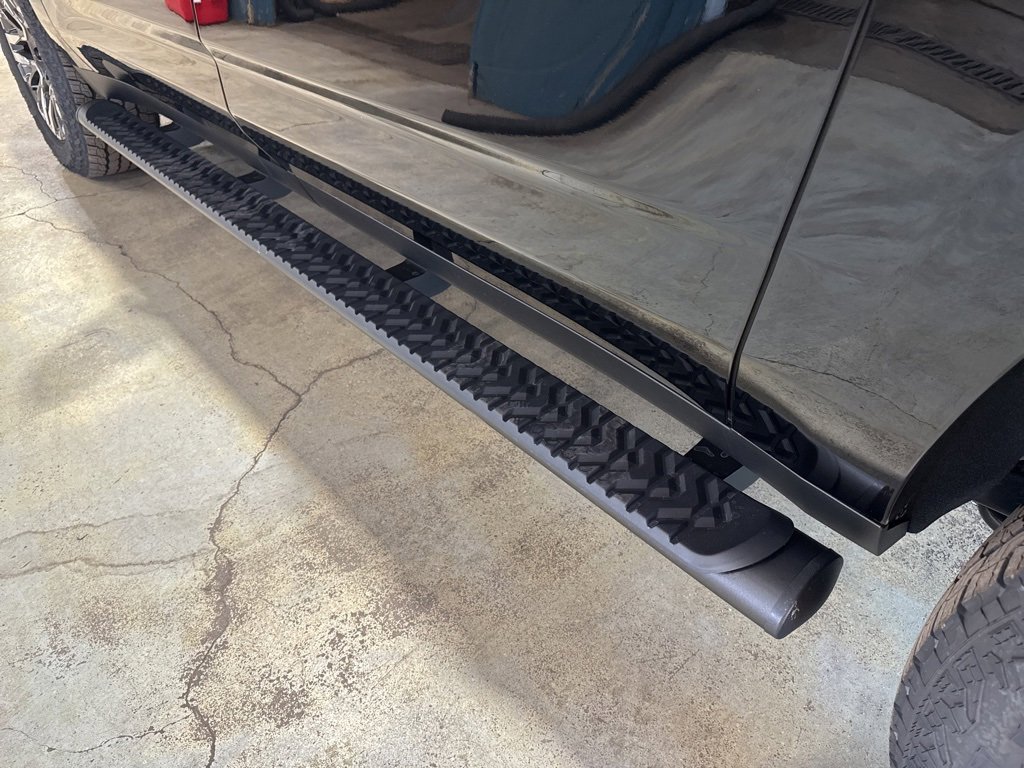 New 2026 Chevrolet Suburban Z71 w/ Comfort Package image 13