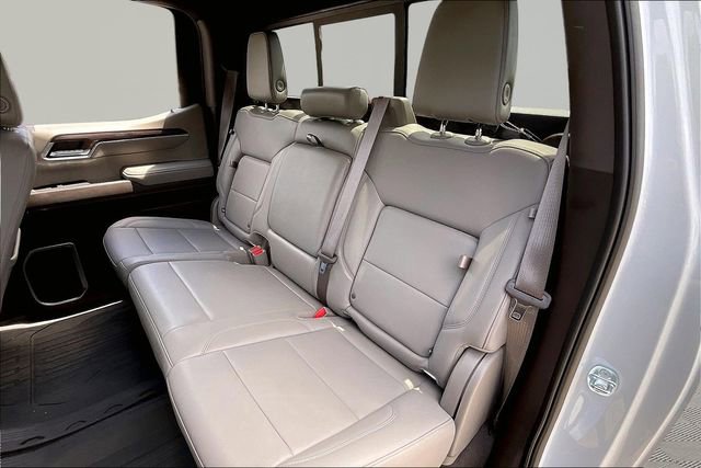 Used 2023 GMC Sierra 1500 SLT w/ SLT Convenience Package AWD/4WD image 16