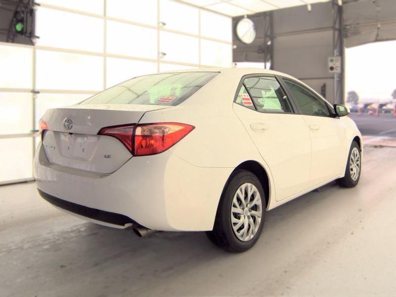 Used 2018 Toyota Corolla LE FWD image 5