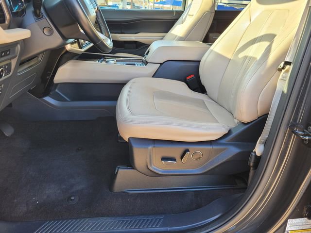 Used 2022 Ford Expedition Limited image 19