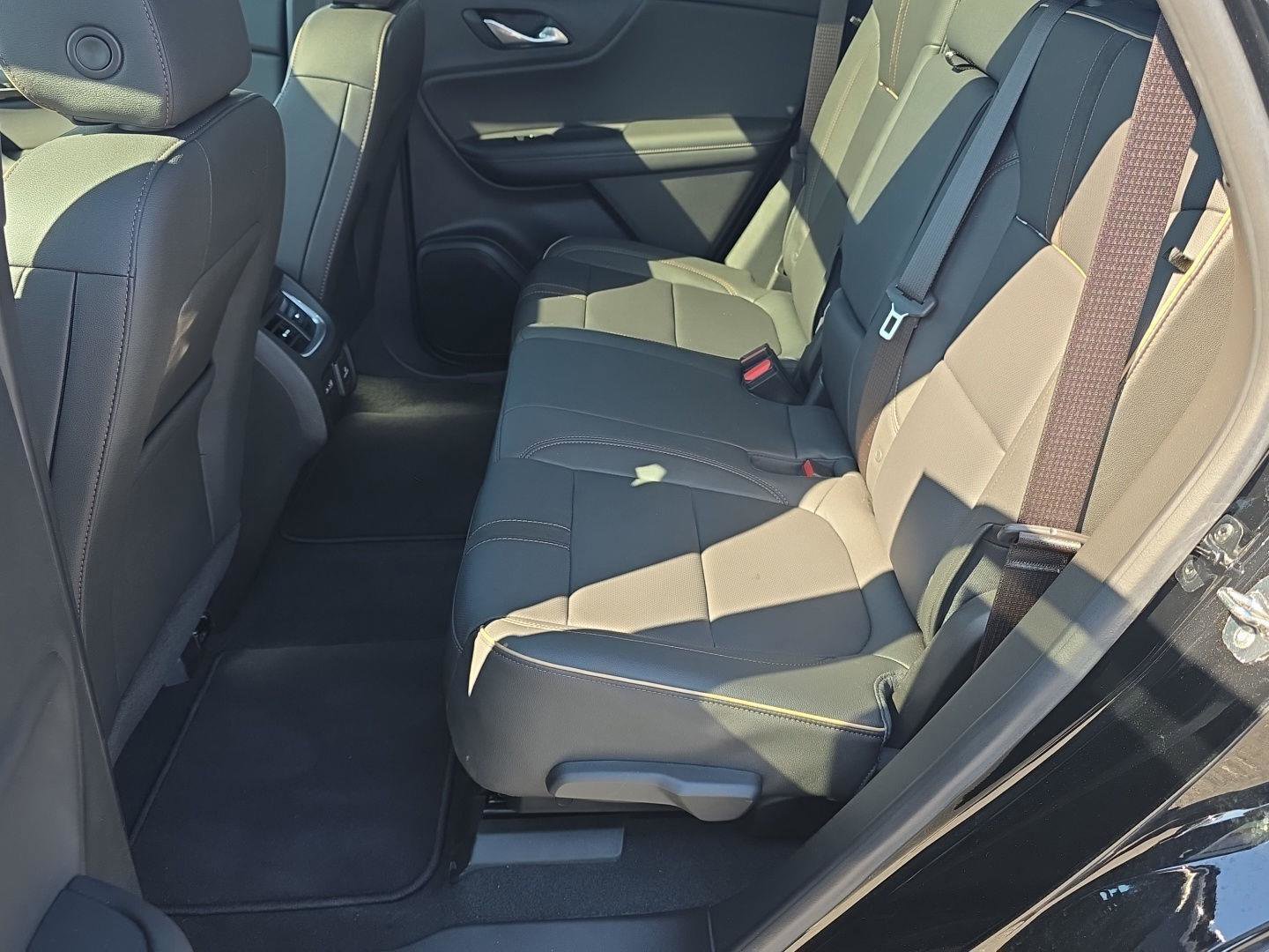 Used 2023 Chevrolet Blazer Premier w/ Driver Confidence II Package FWD image 18
