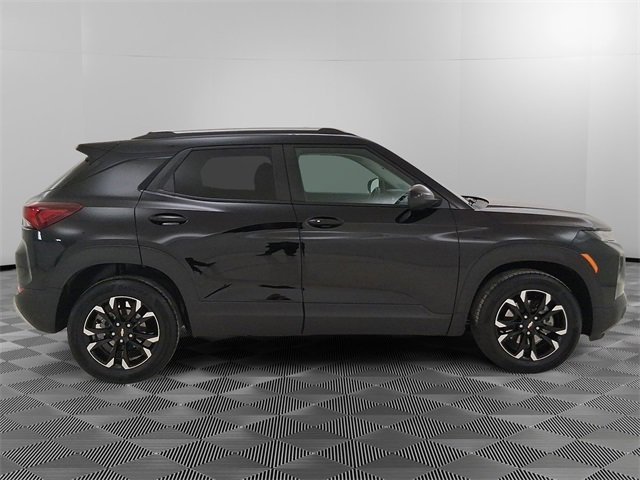 Used 2023 Chevrolet TrailBlazer LT image 2