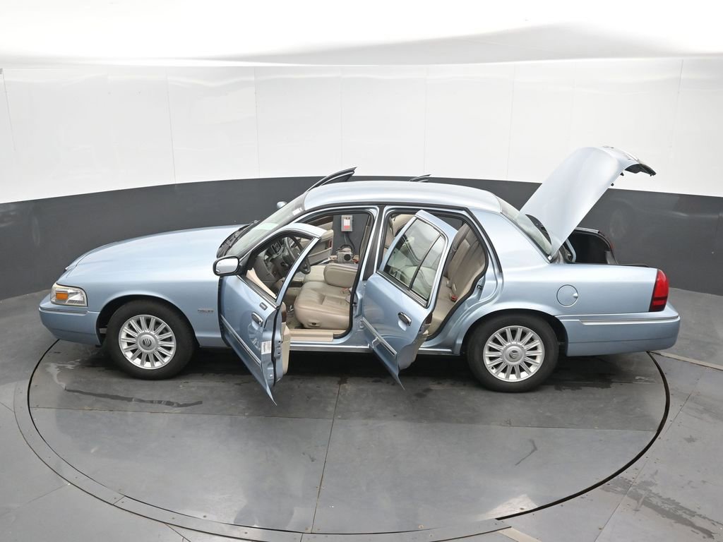 Used 2009 Mercury Grand Marquis LS RWD image 47
