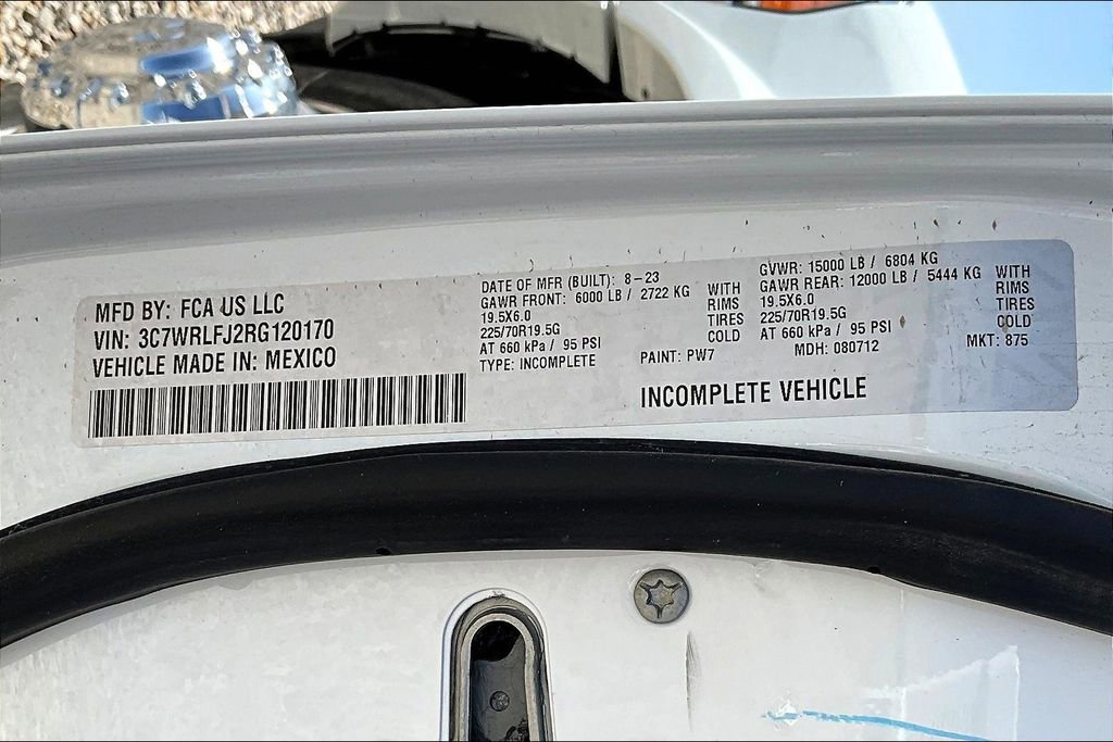 Used 2024 RAM 4500 4x4 Crew Cab DRW image 11