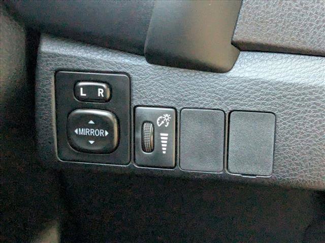 Used 2018 Toyota Corolla SE image 11