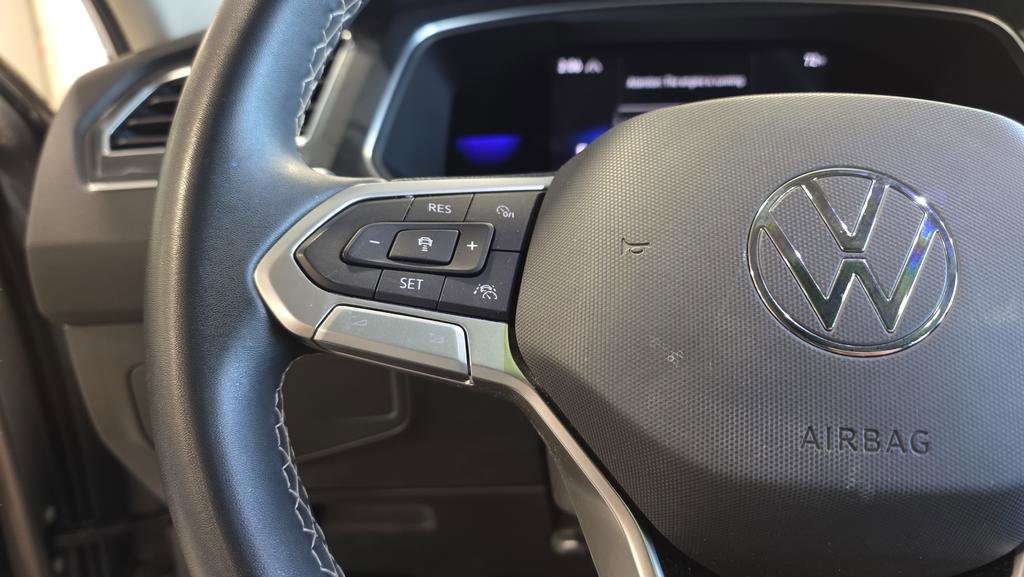 Used 2022 Volkswagen Tiguan SE image 14