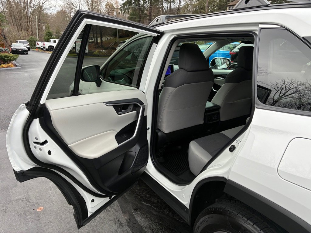 Used 2023 Toyota RAV4 XLE image 18