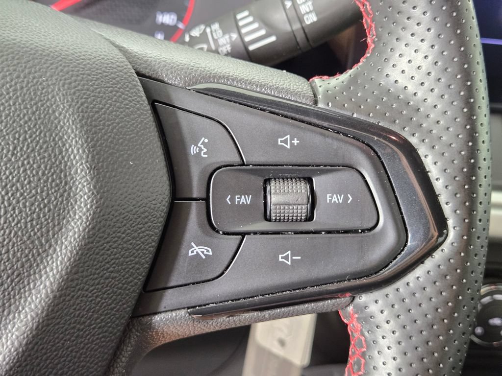 Used 2024 Chevrolet Trax RS w/ Driver Confidence Package FWD image 26
