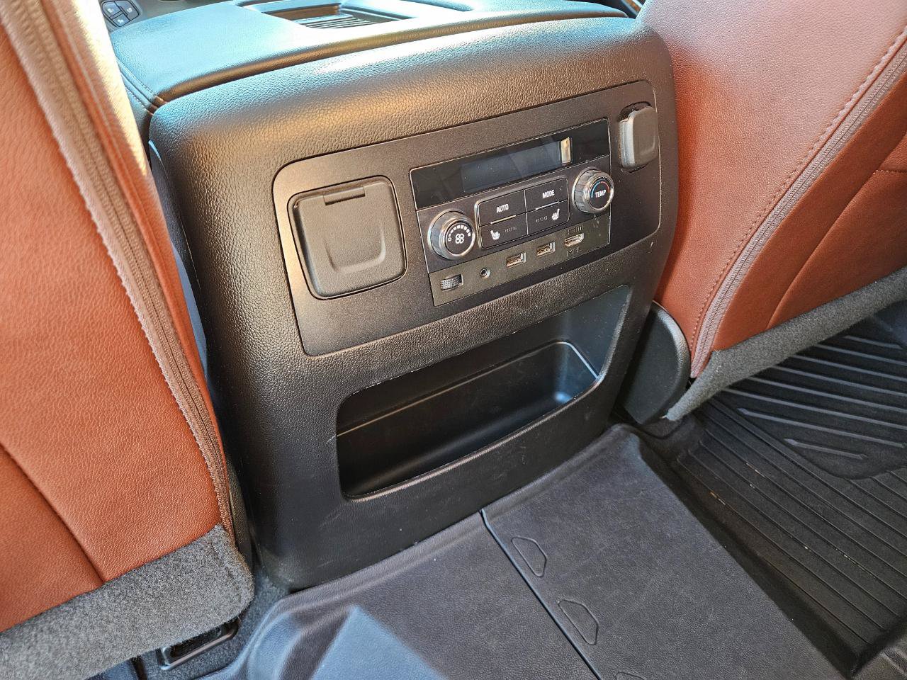 Used 2019 Chevrolet Tahoe Premier w/ Premier Plus Edition AWD/4WD image 18