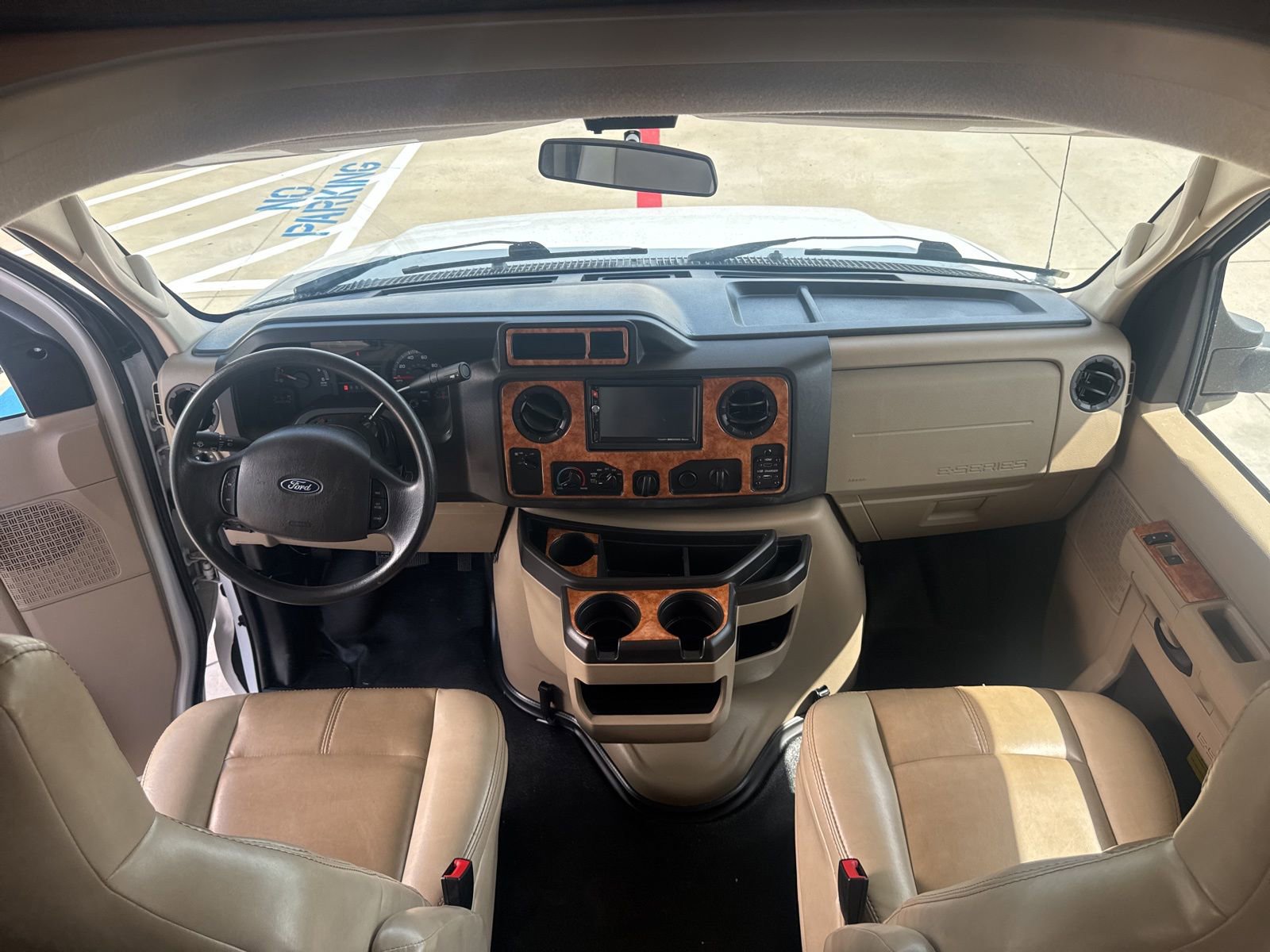 Used 2018 Ford E-450 and Econoline 450 Super Duty w/ Motorhome Prep Package RWD image 25