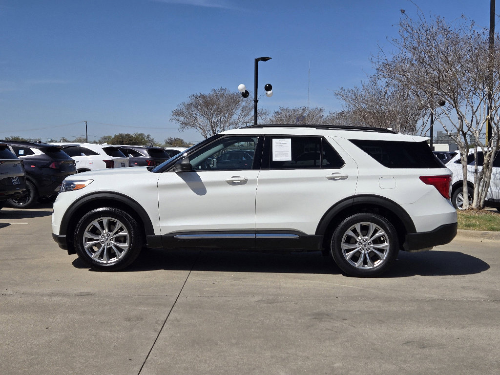 Used 2021 Ford Explorer XLT w/ Equipment Group 202A image 12