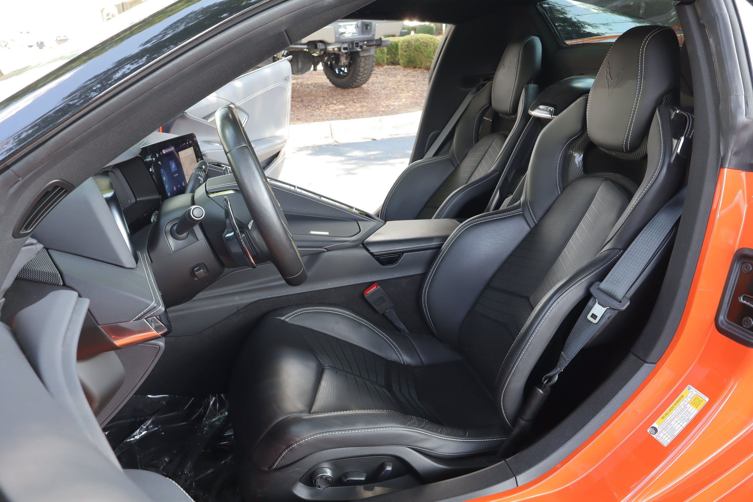 Used 2025 Chevrolet Corvette Stingray Preferred Conv w/ Z51 Performance Package RWD image 8