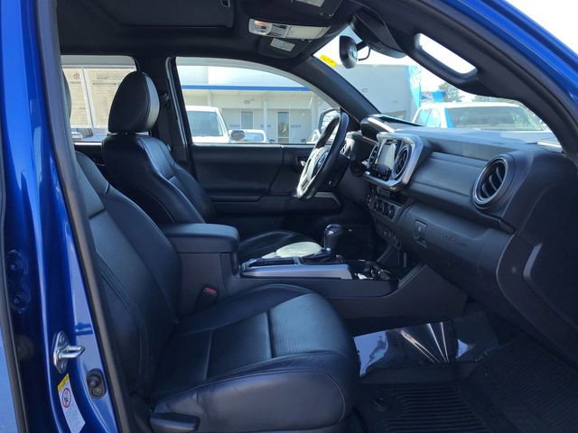 Used 2018 Toyota Tacoma Limited image 29