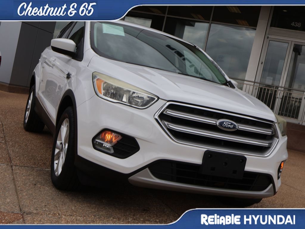 Used 2017 Ford Escape SE image 7