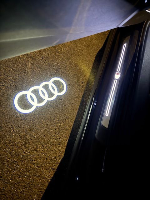 Used 2018 Audi SQ5 Premium Plus w/ Navigation Package image 10